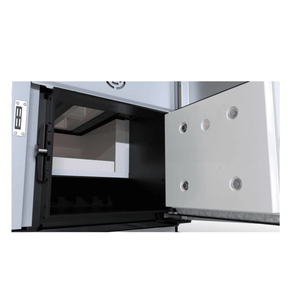 Offener, heller Ofen im Defro Optima HG Holzvergaserkessel 19 kW