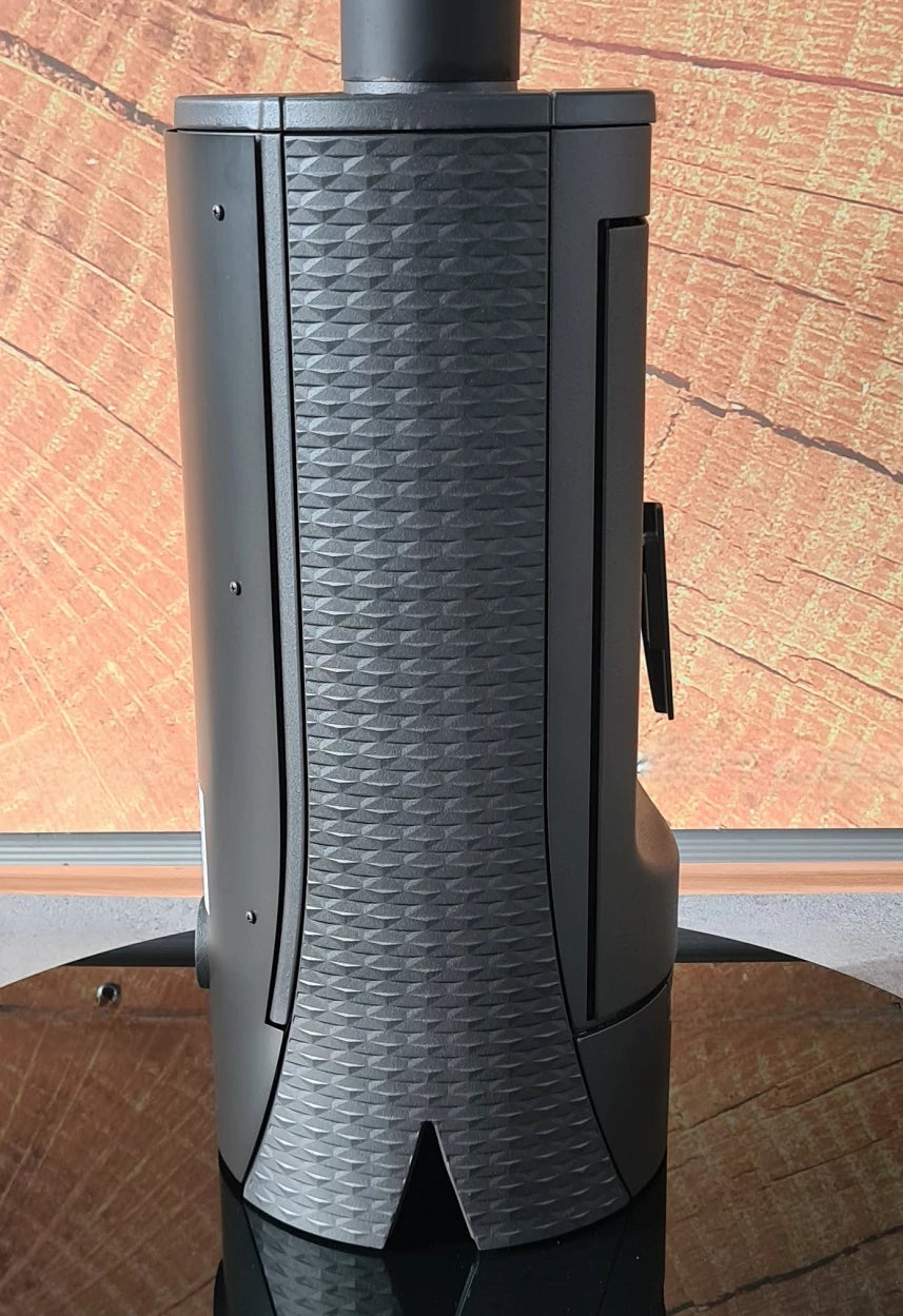 Plamen Tara designerkamin i gjutjärn – oberoende av rumsluft