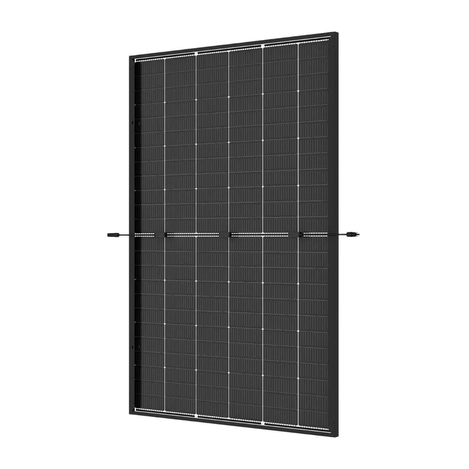 Rechteckiges Solarmodul mit mehreren Zellen auf Produkt Warmwasser mit Photovoltaik Heizstab